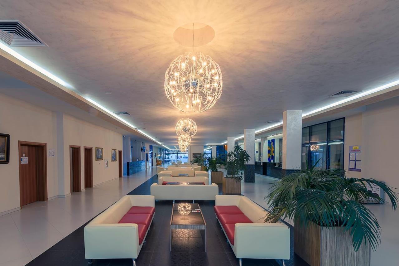 Hotel Glarus 4*